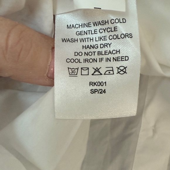 Quince Organic Cotton Woman’s off white Button Down Shirt - Picture 10 of 13